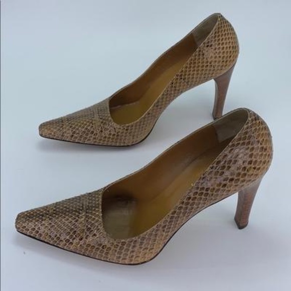 Authentic Gucci Snakeskin Stilettos with wood - Picture 4 of 10